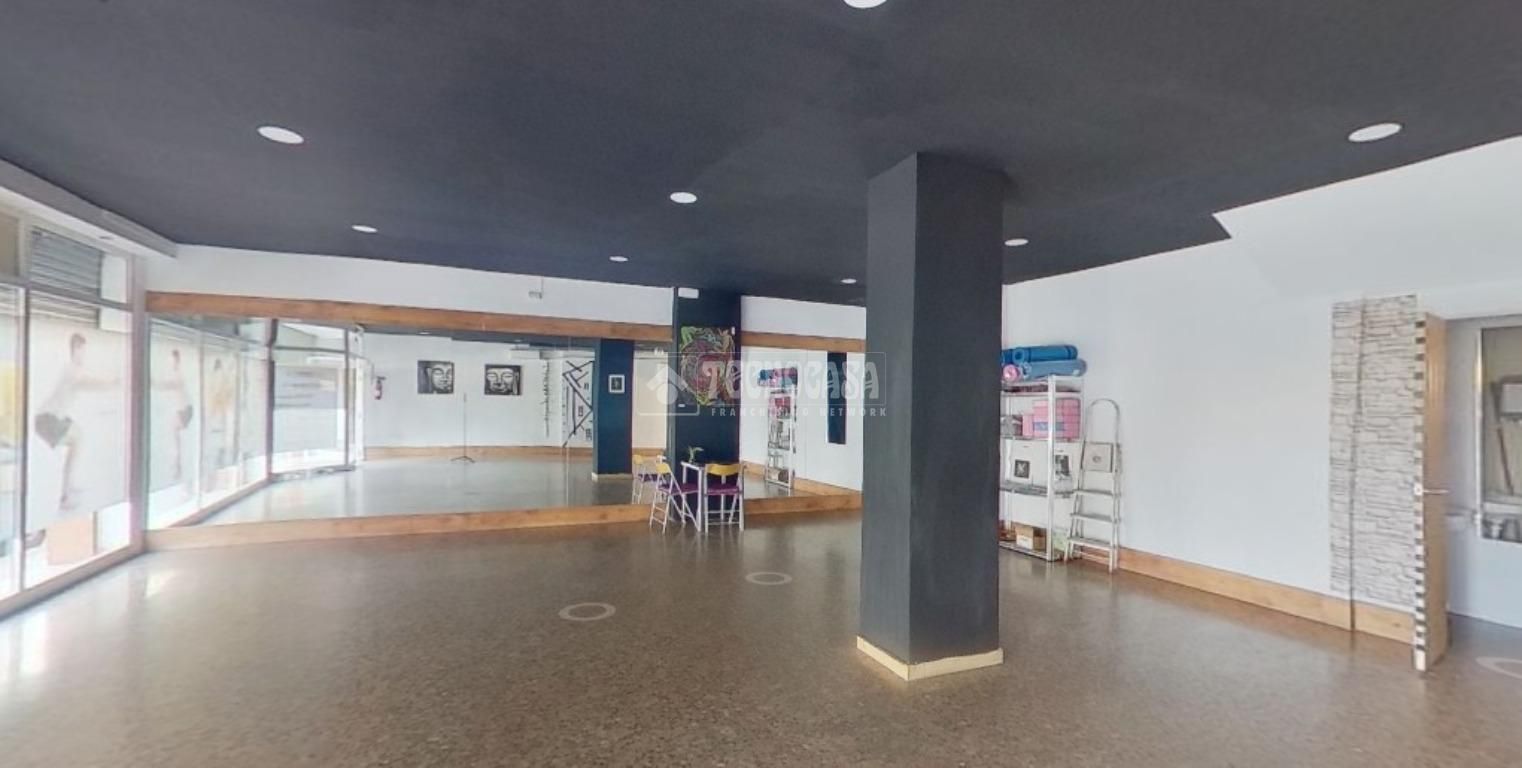 Premises to rent in Sabadell  with Air Conditioner and Terrace