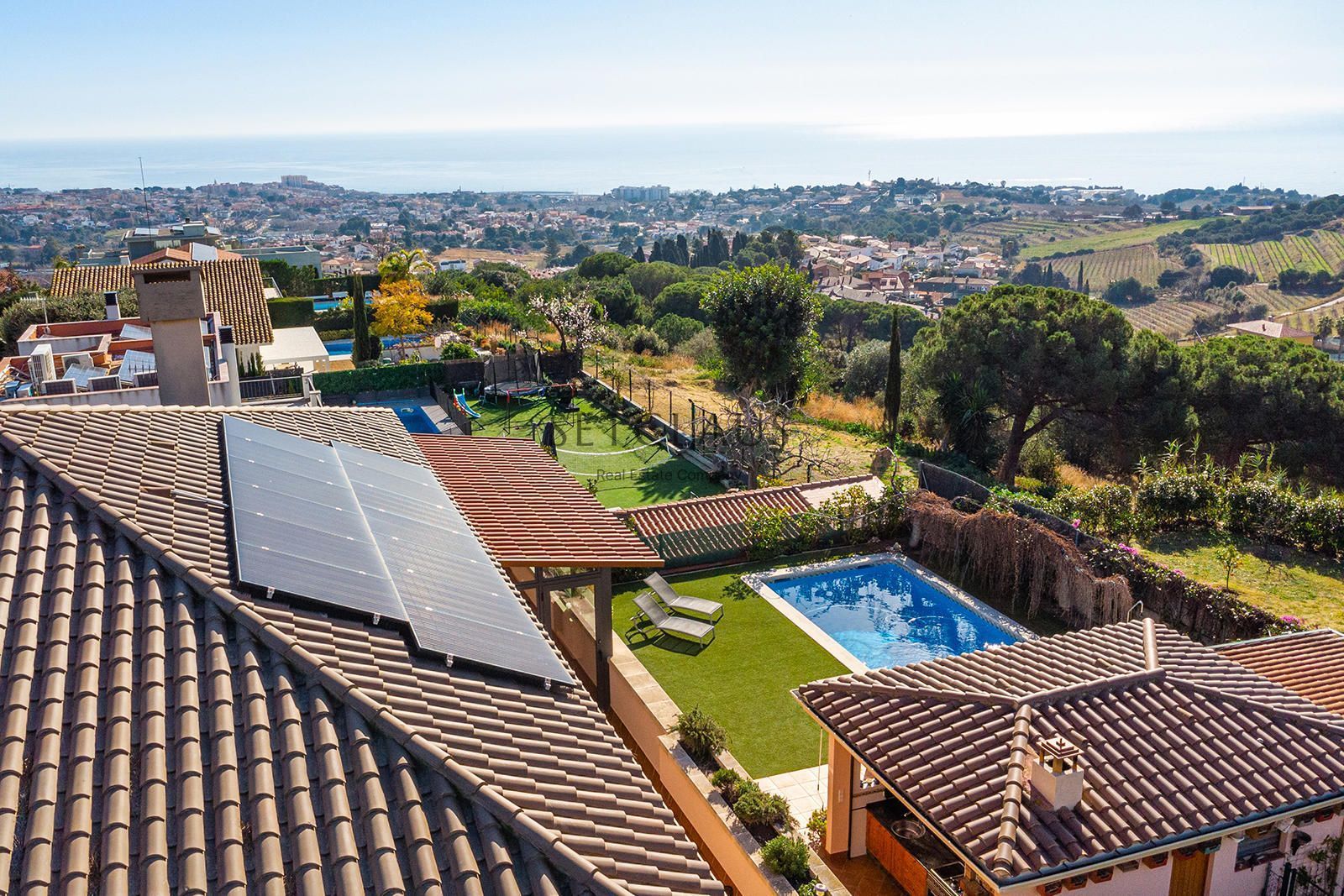 Jardí de Casa o xalet en venda en Alella amb Aire condicionat, Calefacció i Jardí privat