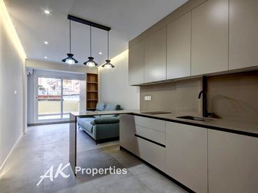 Estudio con ascensor en venta en calle Nou de la Rambla
