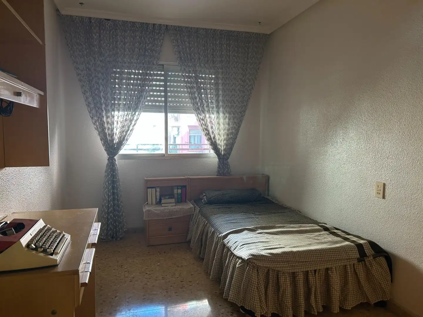 Habitación de Piso en venta en Castellón de la Plana / Castelló de la Plana con Balcón