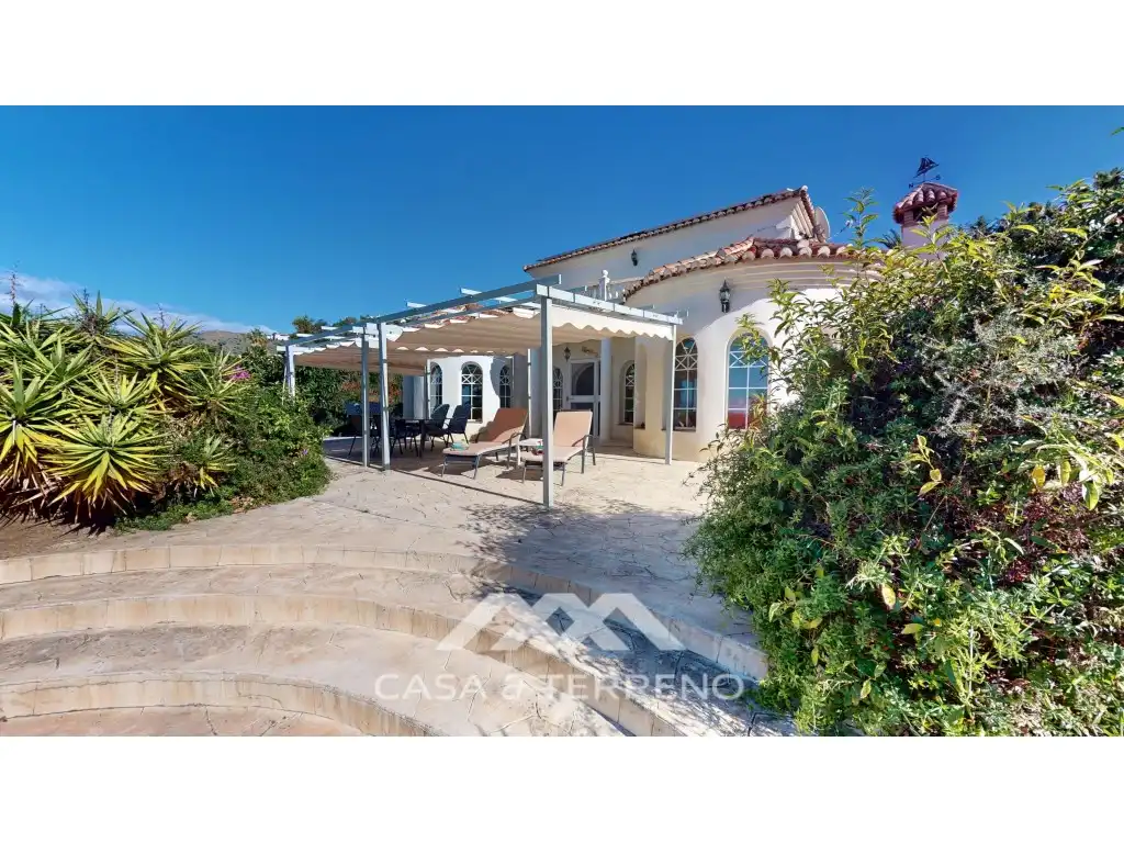 Vista exterior de Casa o chalet en venta en Algarrobo con Aire acondicionado, Jardín privado y Terraza