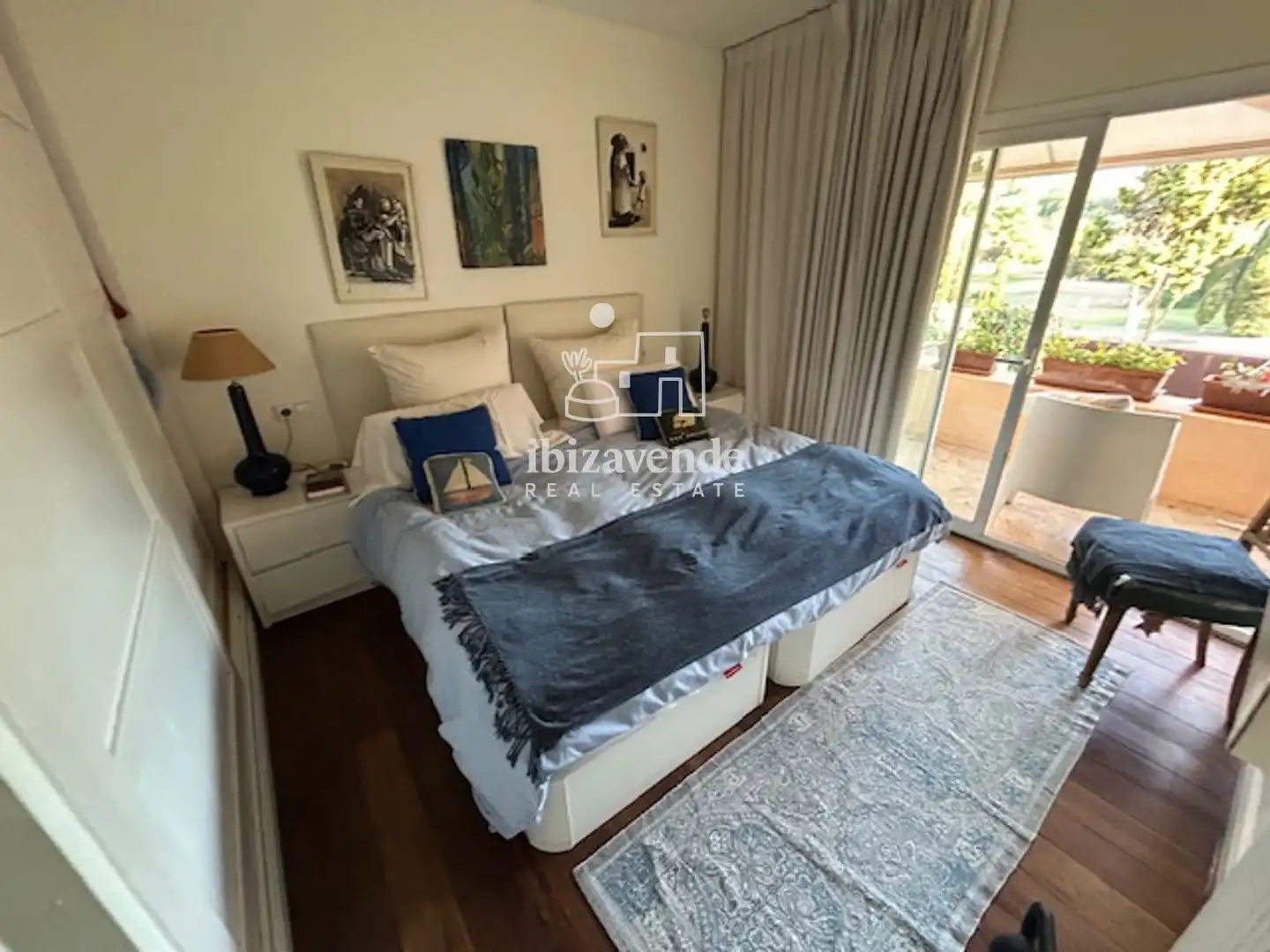 Schlafzimmer von Einfamilien-Reihenhaus zur Miete in Santa Eulària des Riu mit Klimaanlage, Heizung und Parkett