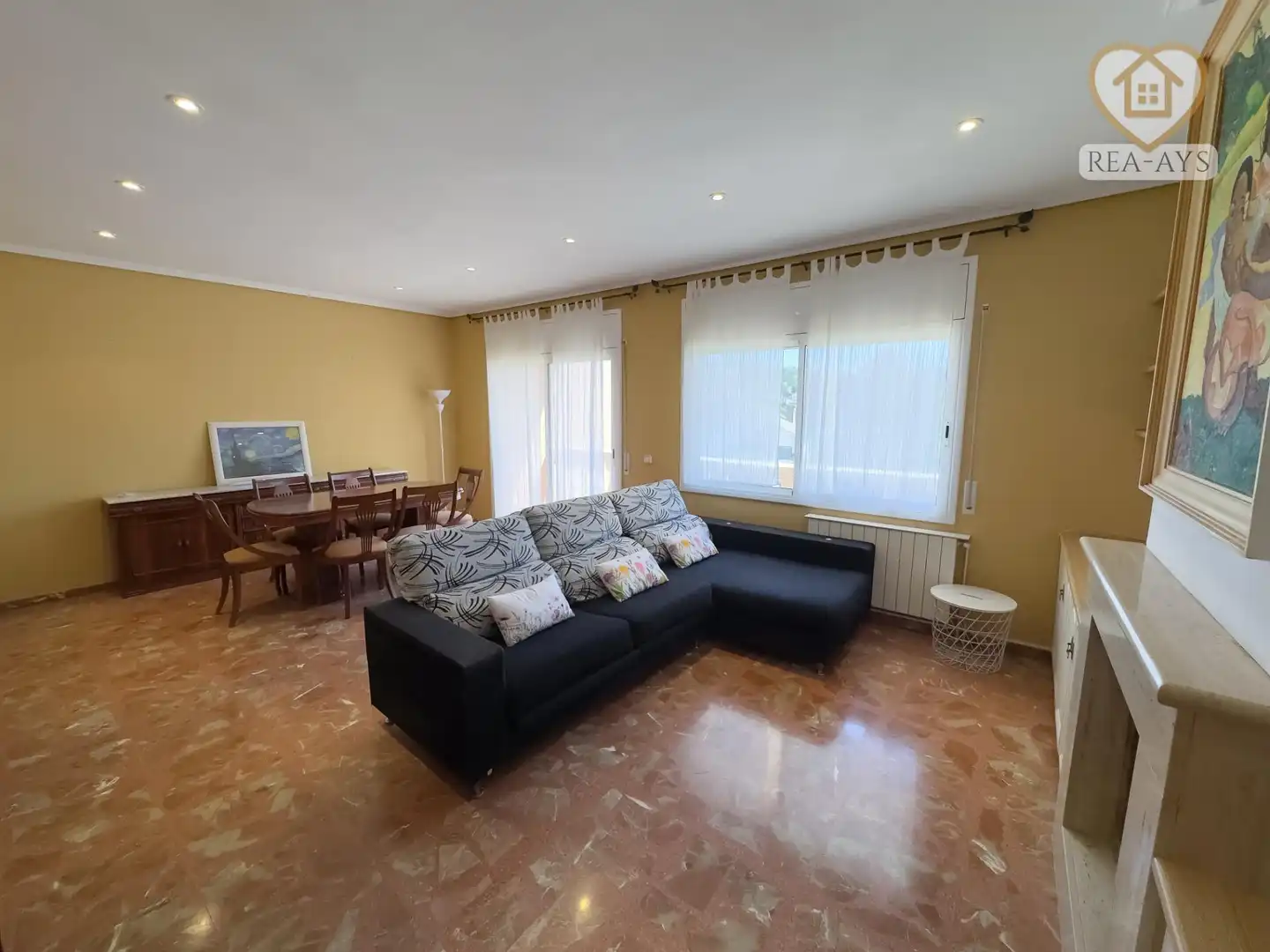 Sala d'estar de Casa o xalet en venda en Vallirana amb Calefacció, Jardí privat i Terrassa