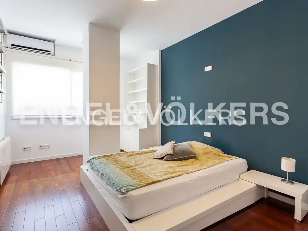 Bedroom of Flat for rent in Valencia  with Air Conditioner, Heating and Parquet flooring