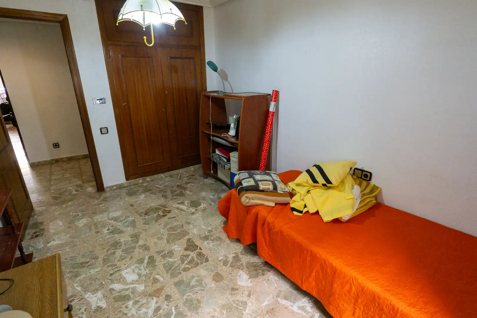 Habitación de Piso en venta en Ibi con Calefacción, Terraza y Trastero
