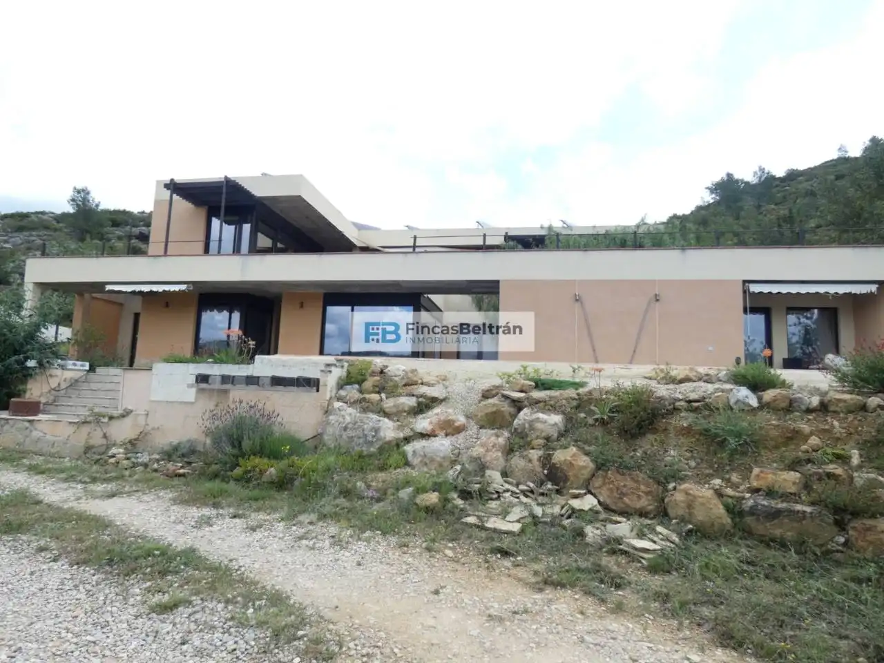 Vista exterior de Casa o xalet en venda en Cervera del Maestre amb Calefacció, Jardí privat i Terrassa