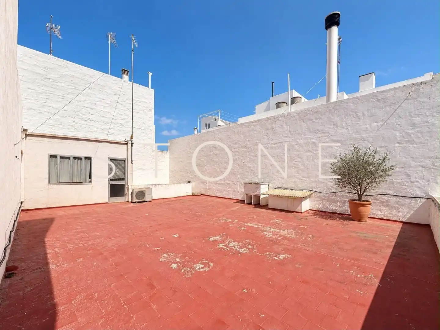 Casa con terraza en venta en Ciutadella, imagen 2