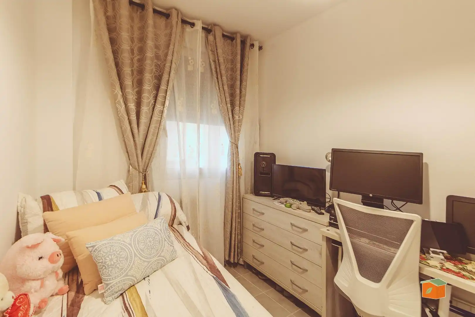 Habitación de Piso en venta en La Sénia con Trastero, Amueblado y Alarma