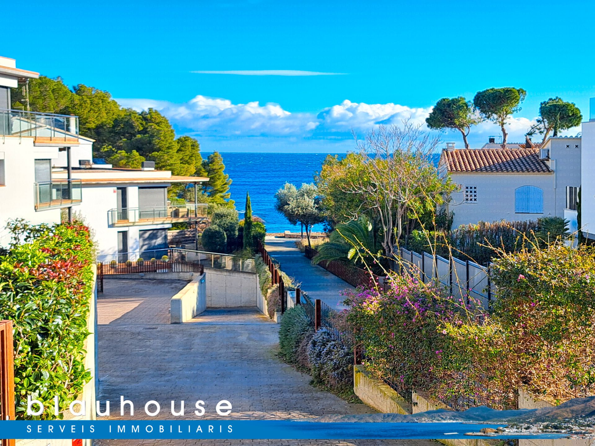 Vista exterior de Apartament en venda en Llançà amb Aire condicionat, Calefacció i Terrassa