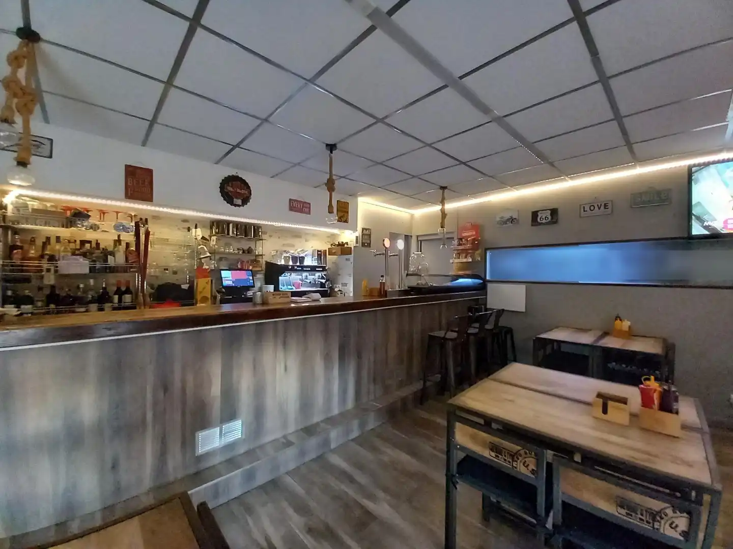 Business premises for transfer in Can Pou - Camp de Mar