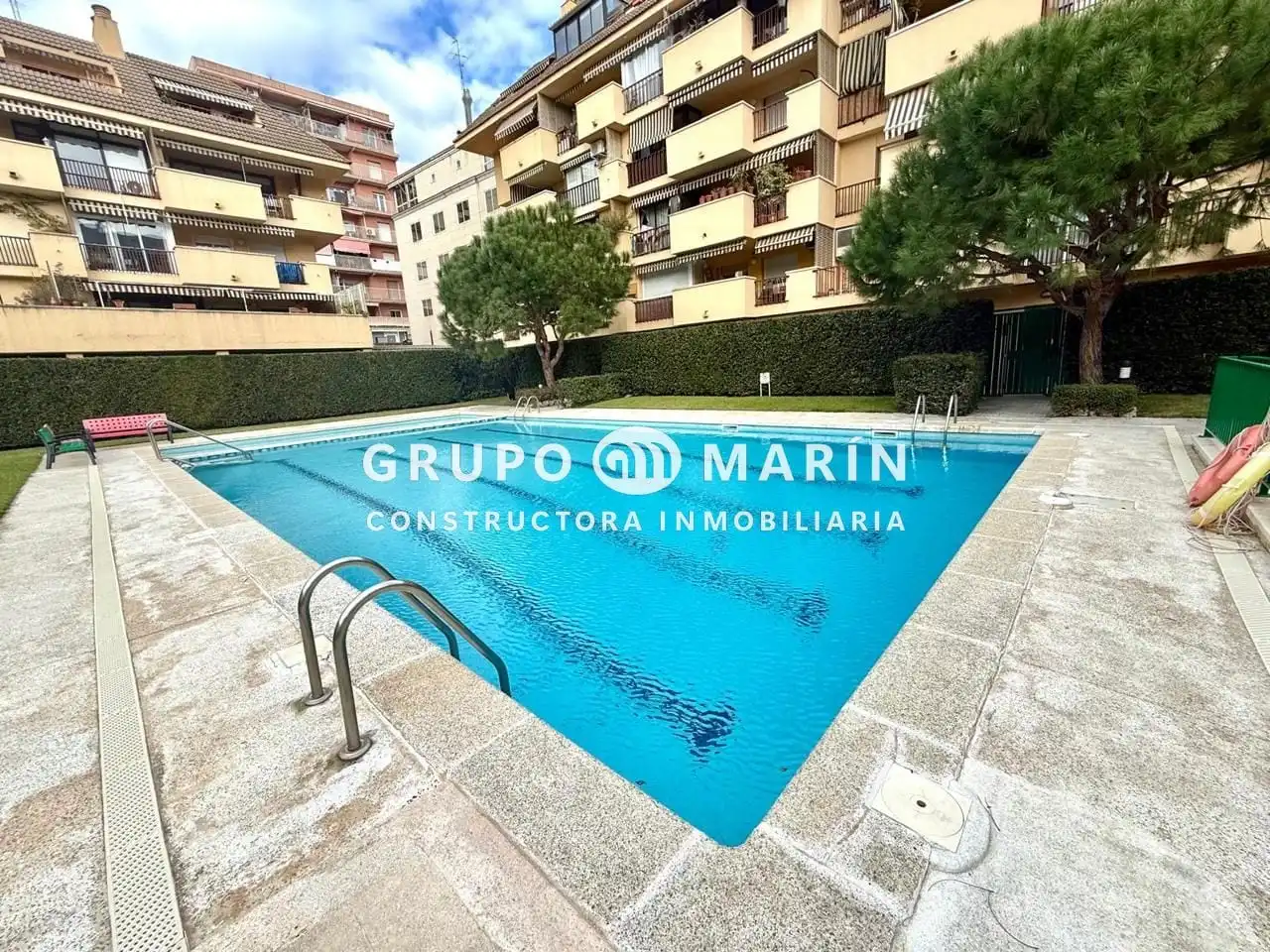 Piscina de Piso en venta en Vilassar de Mar con Terraza y Amueblado