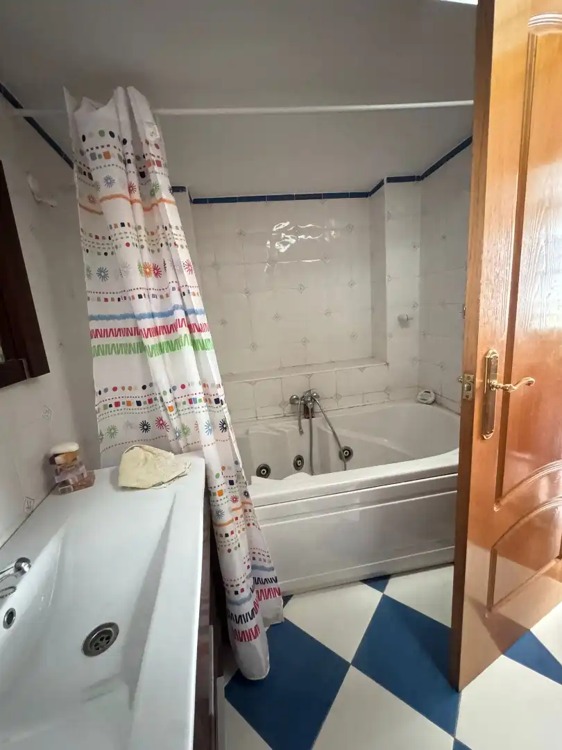Bany de Casa o xalet en venda en Motilla del Palancar amb Aire condicionat, Calefacció i Jardí privat