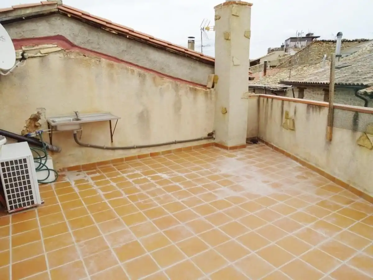 Terrasse von Geschaftsraum zum Verkauf in Cretas mit Klimaanlage