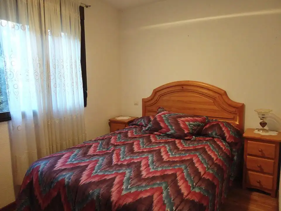 Habitación de Casa adosada en venta en Riocavado de la Sierra