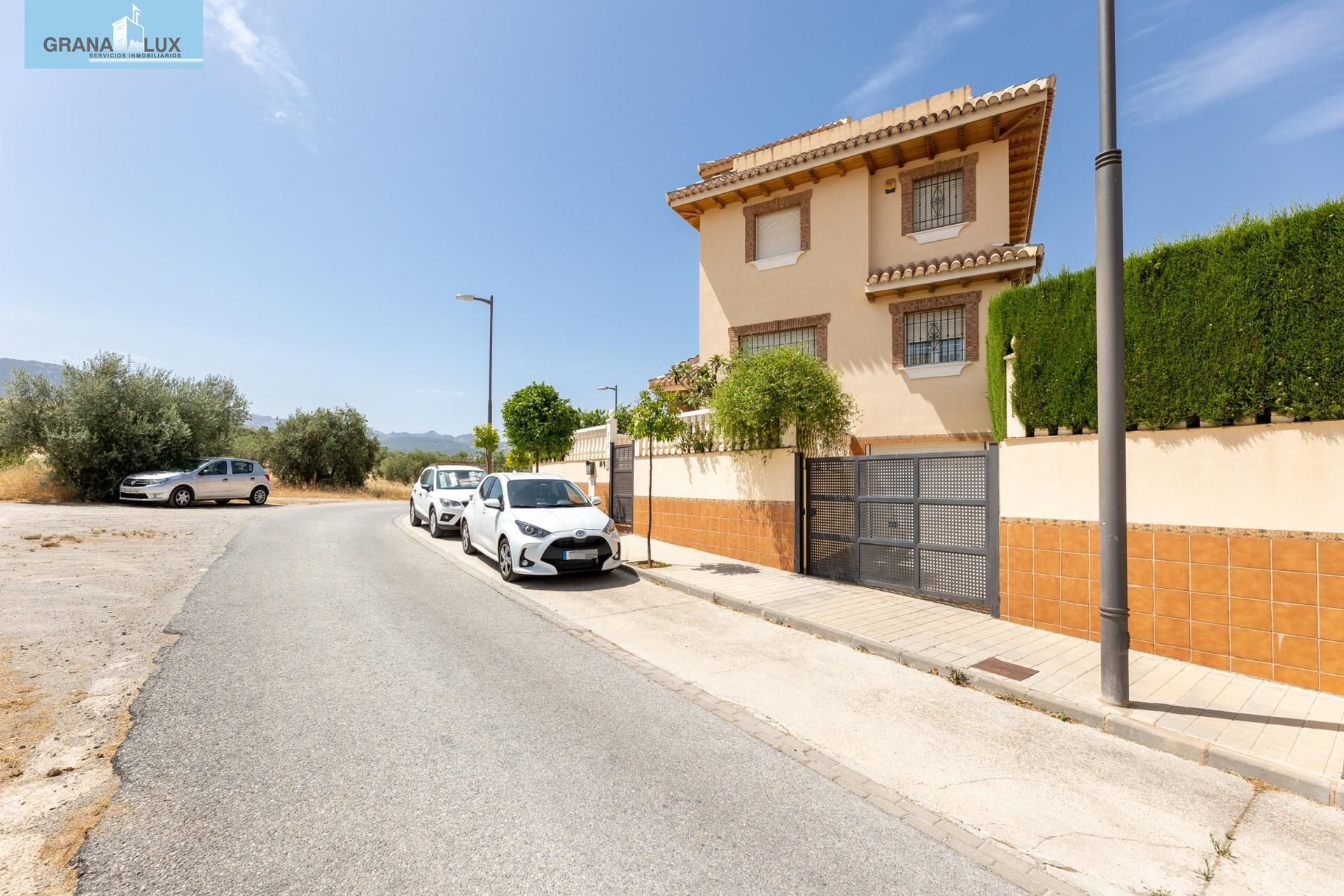 Exterior view of House or chalet for sale in Huétor Vega  with Air Conditioner, Heating and Private garden