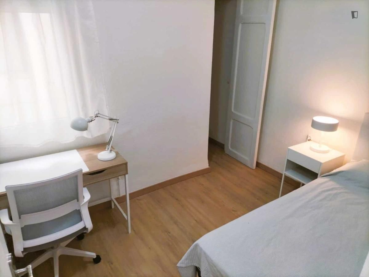 Bedroom of Apartment for share in  Valencia Capital  with Furnished, Oven and Internet