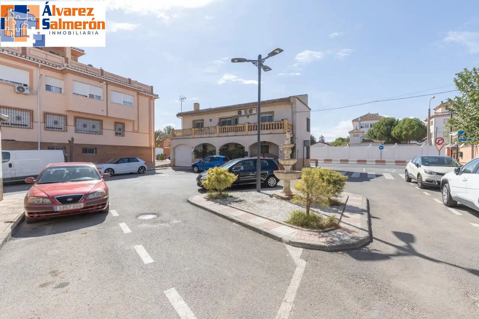 Vista exterior de Casa o xalet en venda en Armilla amb Aire condicionat i Terrassa