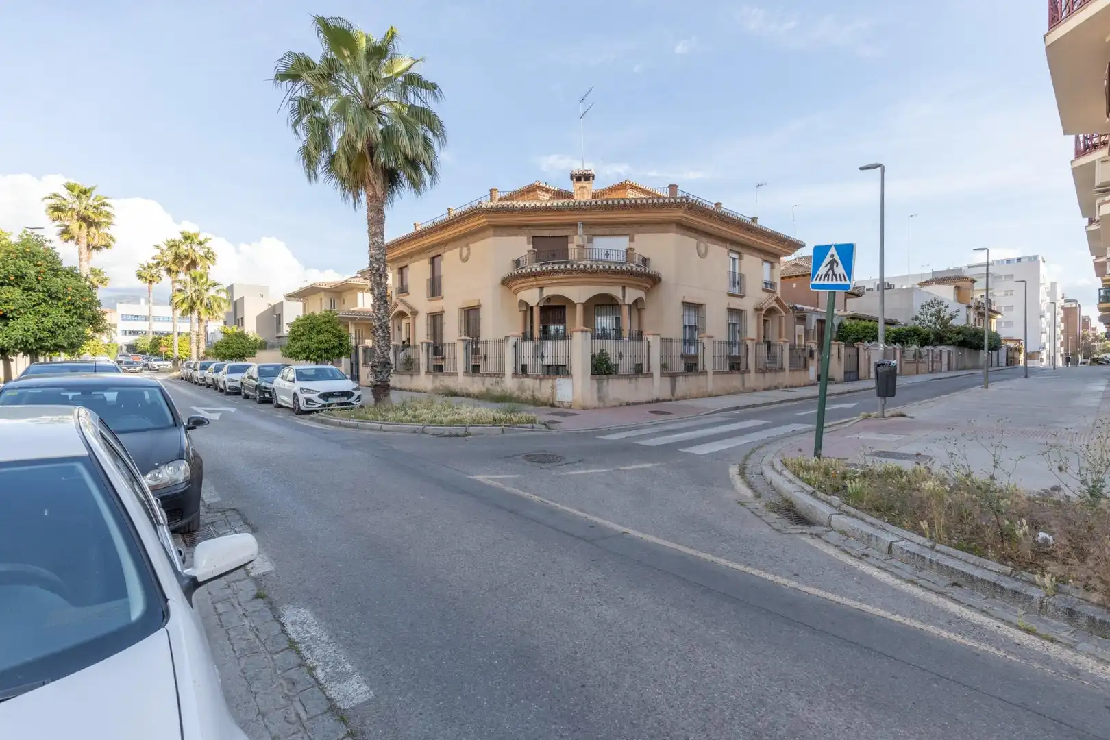 Vista exterior de Casa o xalet en venda en Granada amb Calefacció, Jardí privat i Terrassa