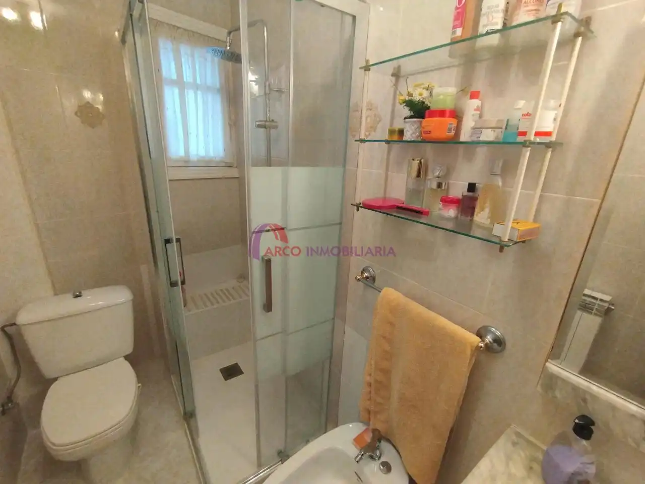 Badezimmer von Wohnung zum Verkauf in Burgos mit Heizung