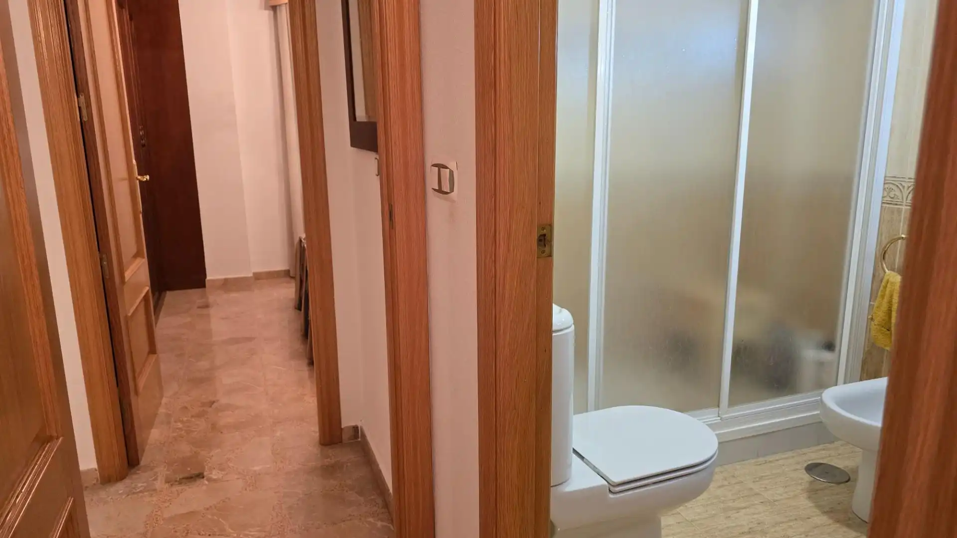 Baño de Piso en venta en Hellín con Aire acondicionado, Calefacción y Terraza