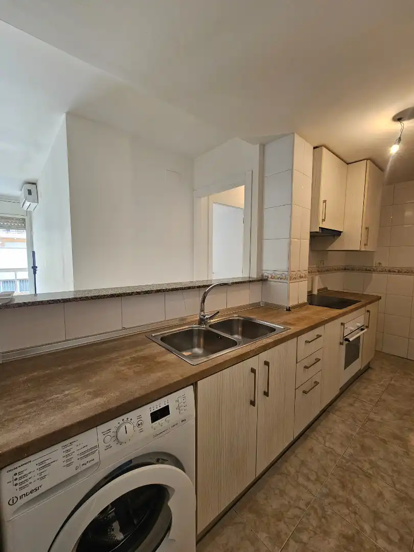 Küche von Wohnung zum Verkauf in Tarragona mit Klimaanlage, Terrasse und Ofen
