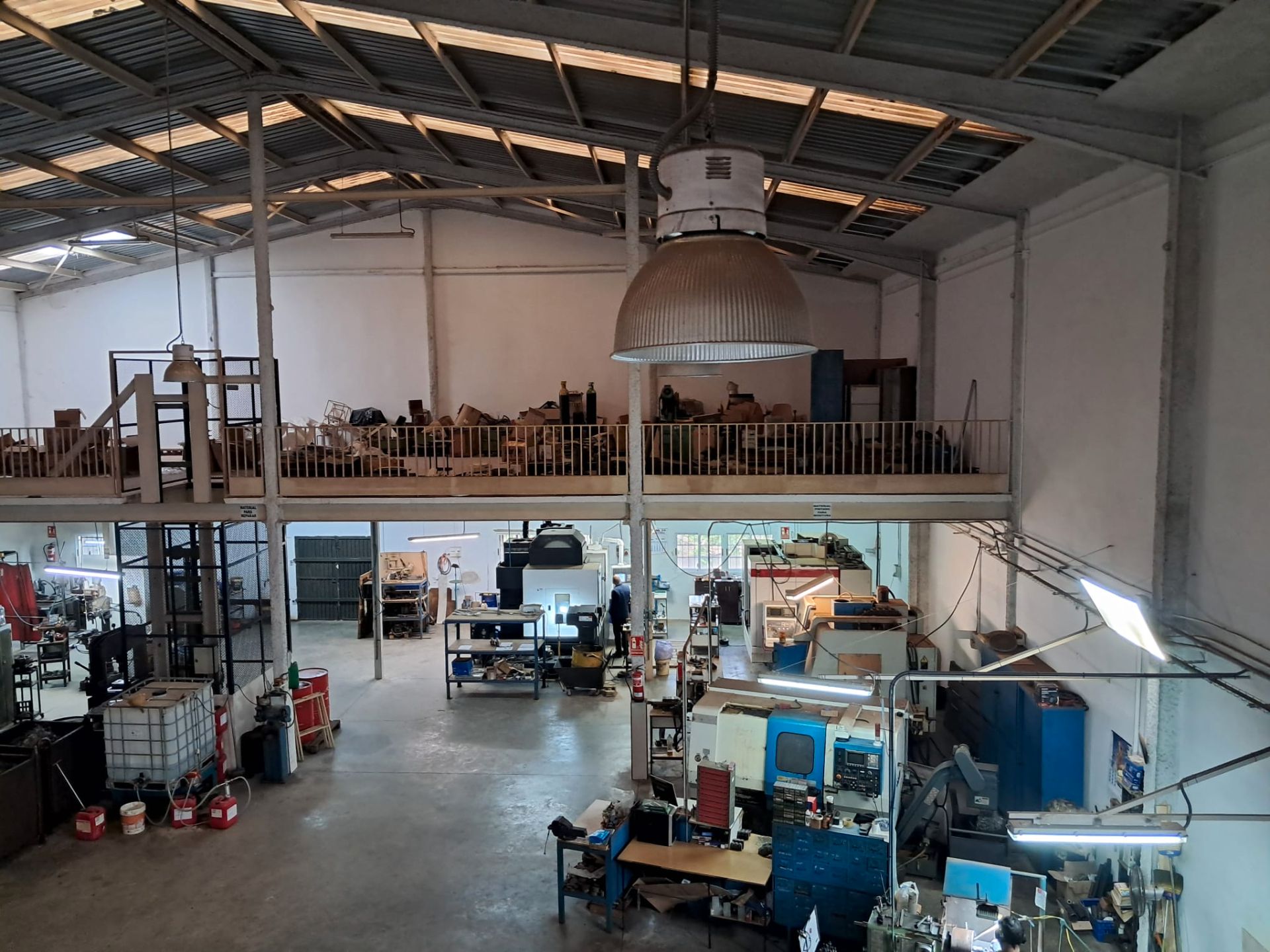 Industrial buildings to rent in Moncada