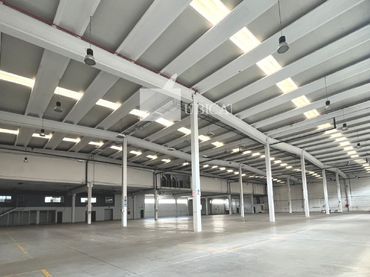 Nau industrial de lloguer a Llinars del Vallès