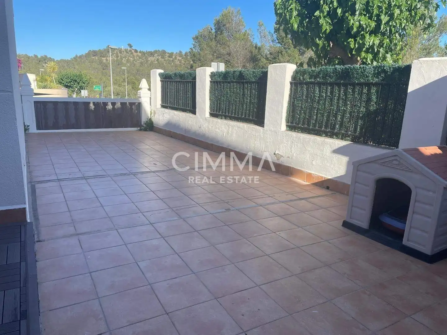 Vista exterior de Casa o xalet en venda en Polop amb Aire condicionat i Traster
