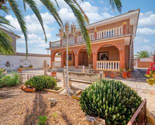 Exterior view of House or chalet for sale in Alcolea de Calatrava  with Heating, Private garden and Terrace