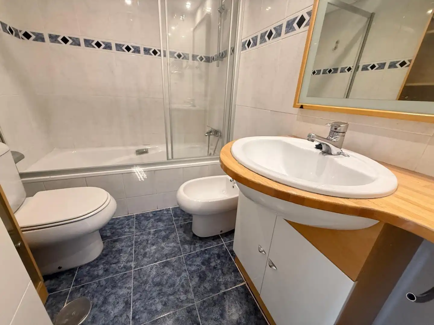 Badezimmer von Wohnung zur Miete in Garbinet - Vistahermosa