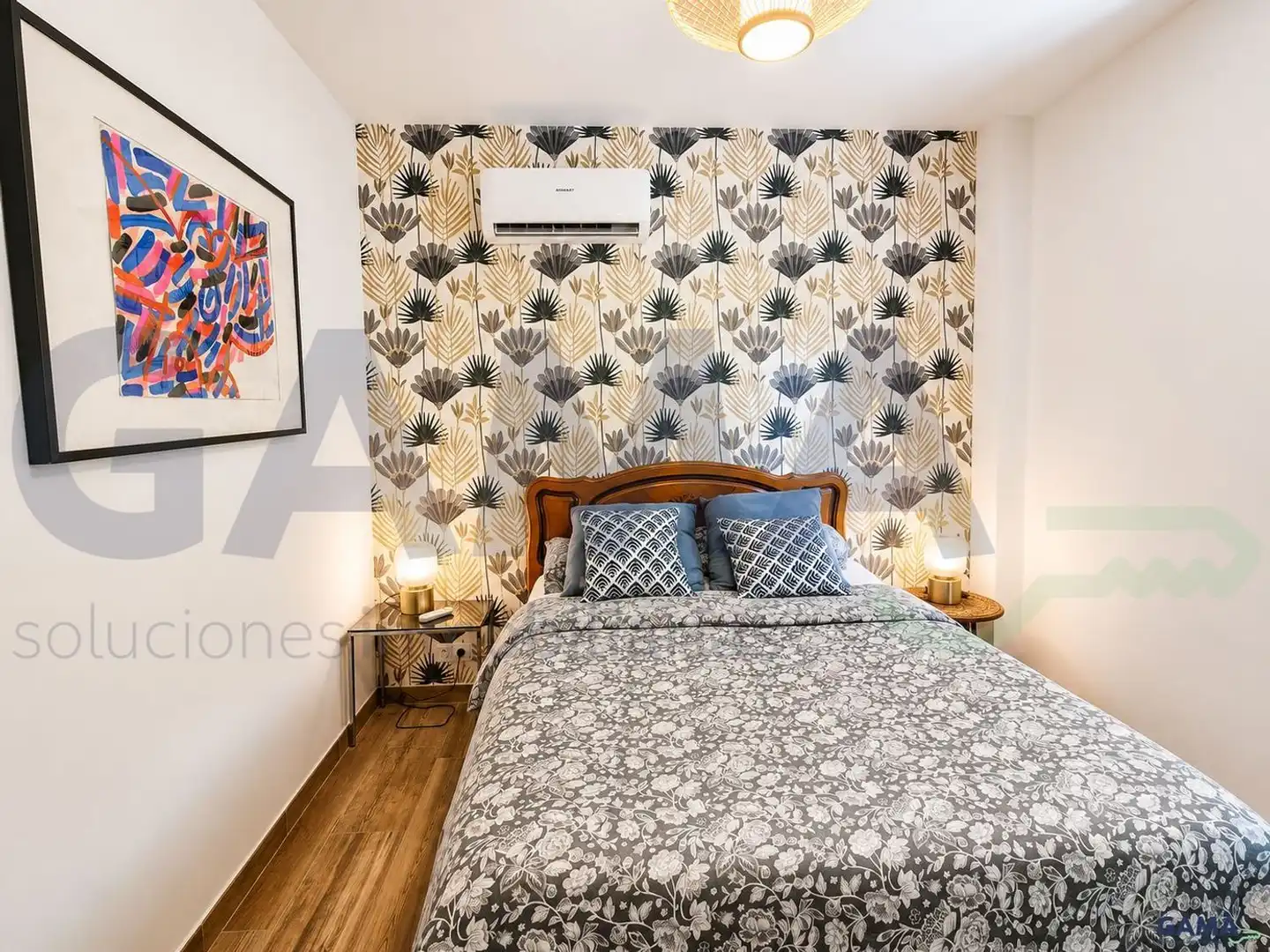 Bedroom of Houses for sale in Alberic  with Air Conditioner, Terrace and Swimming Pool