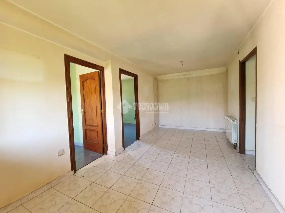 Piso en venta en Madrid con Calefacción y Balcón