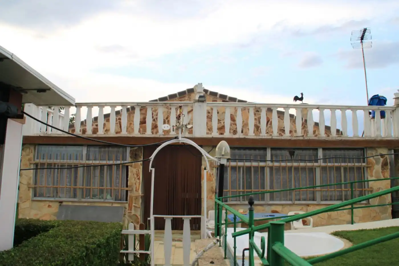 Vista exterior de Finca rústica en venta en Grijota con Terraza