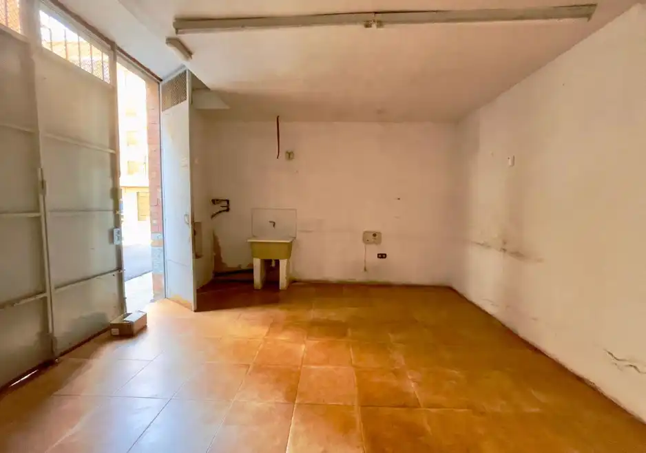 Local comercial en venta en Carrer Serves de Jesús, imagen 8