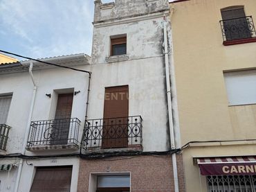 Reihenhaus zum Verkauf in Carrer Santa Bárbara, Piles, Spain
