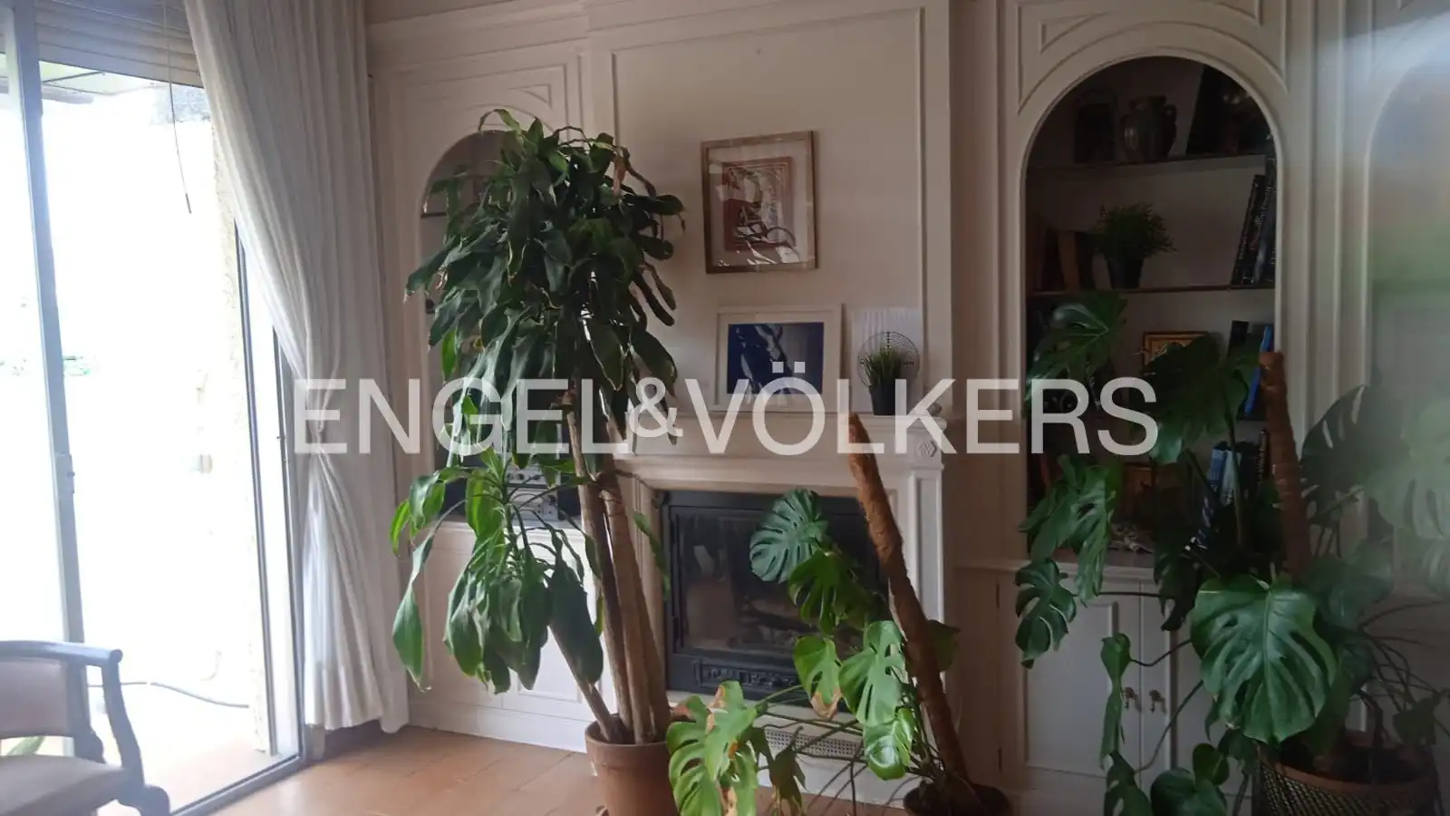Living room of Houses for rent in Pozuelo de Alarcón  with Air Conditioner, Heating and Private garden