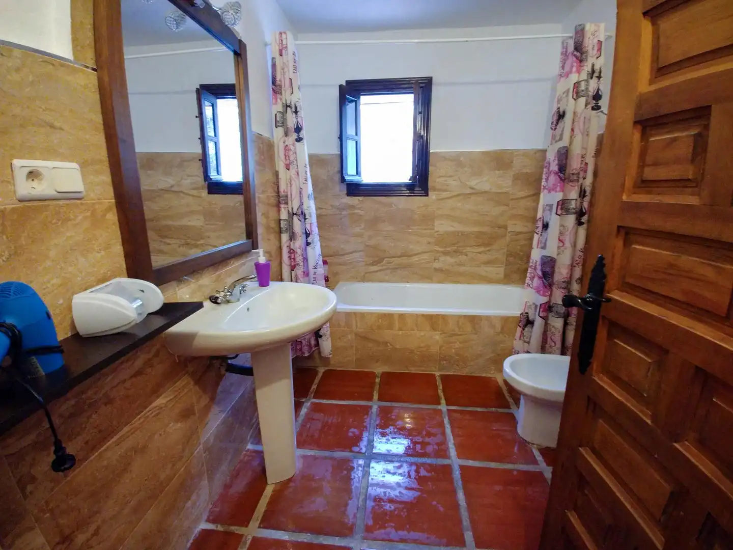 Baño de Finca rústica en venta en Almogía con Aire acondicionado, Terraza y Piscina