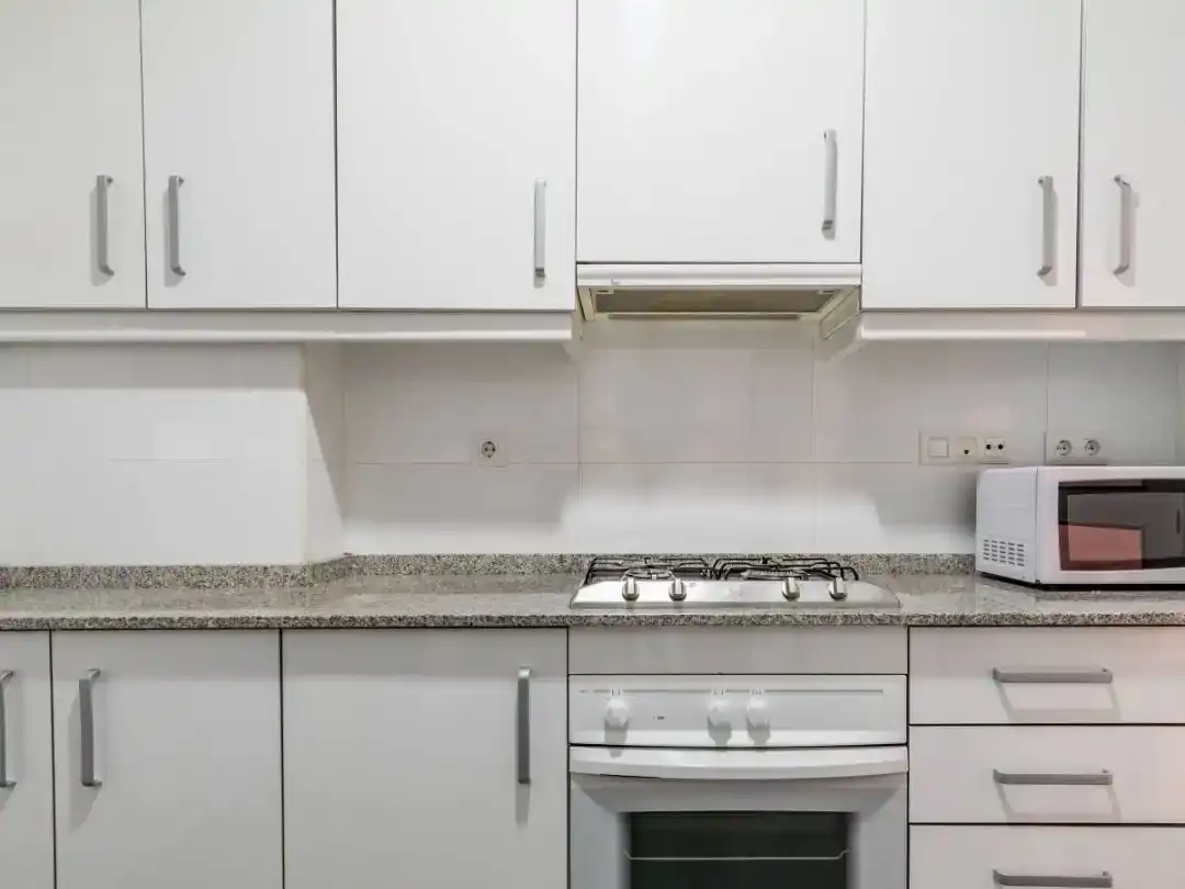 Kitchen of Flat for rent in  Valencia Capital  with Air Conditioner and Balcony