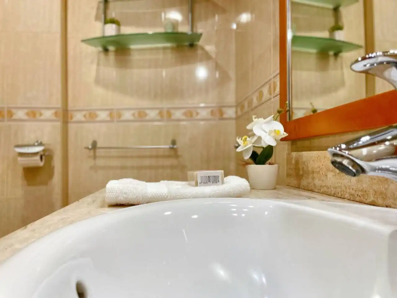 Bathroom of Detached homes for sale in Cerdanyola del Vallès  with Air Conditioner, Heating and Private garden