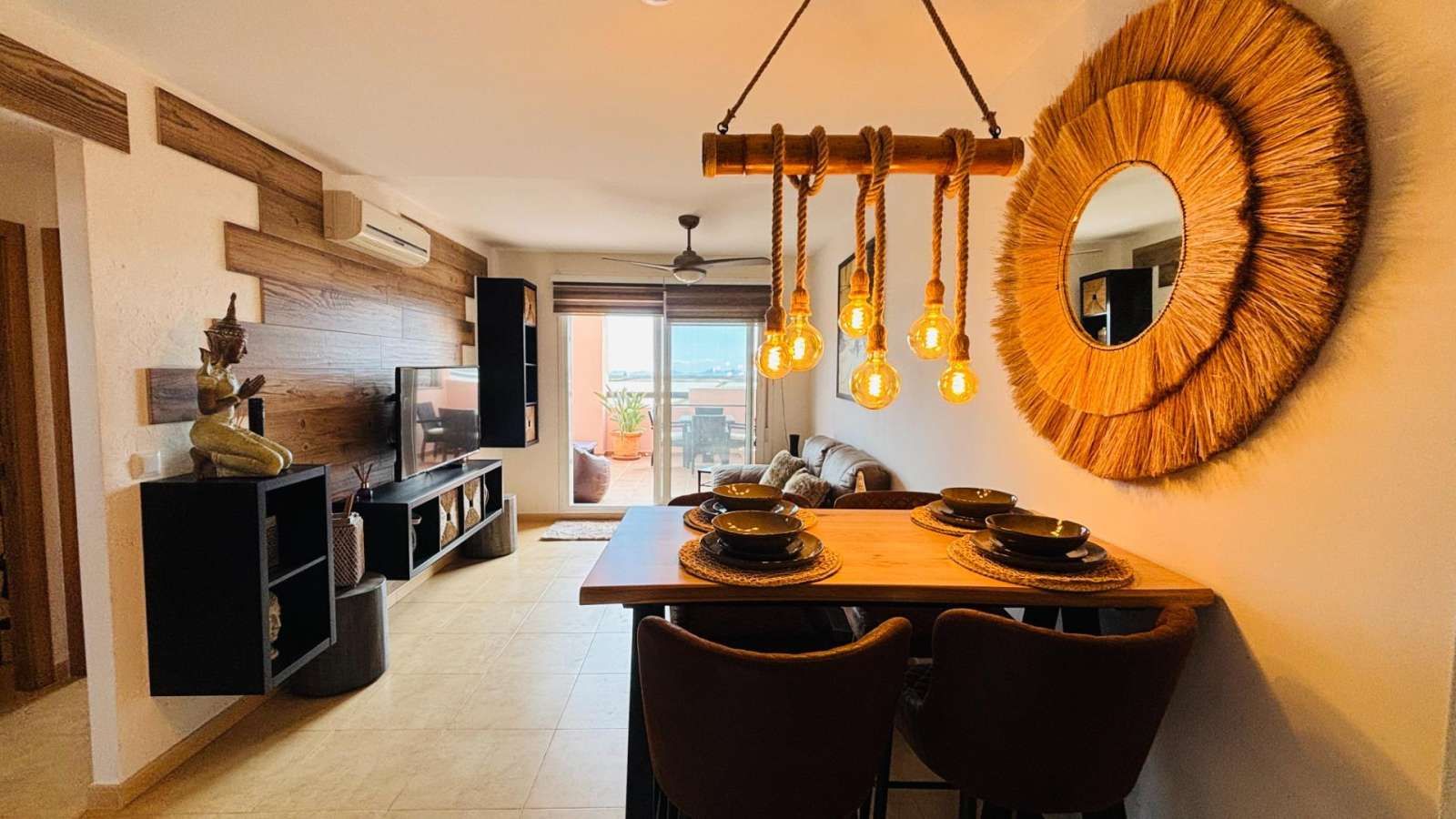 Menjador de Apartament per a compartir en Alhama de Murcia amb Aire condicionat i Terrassa