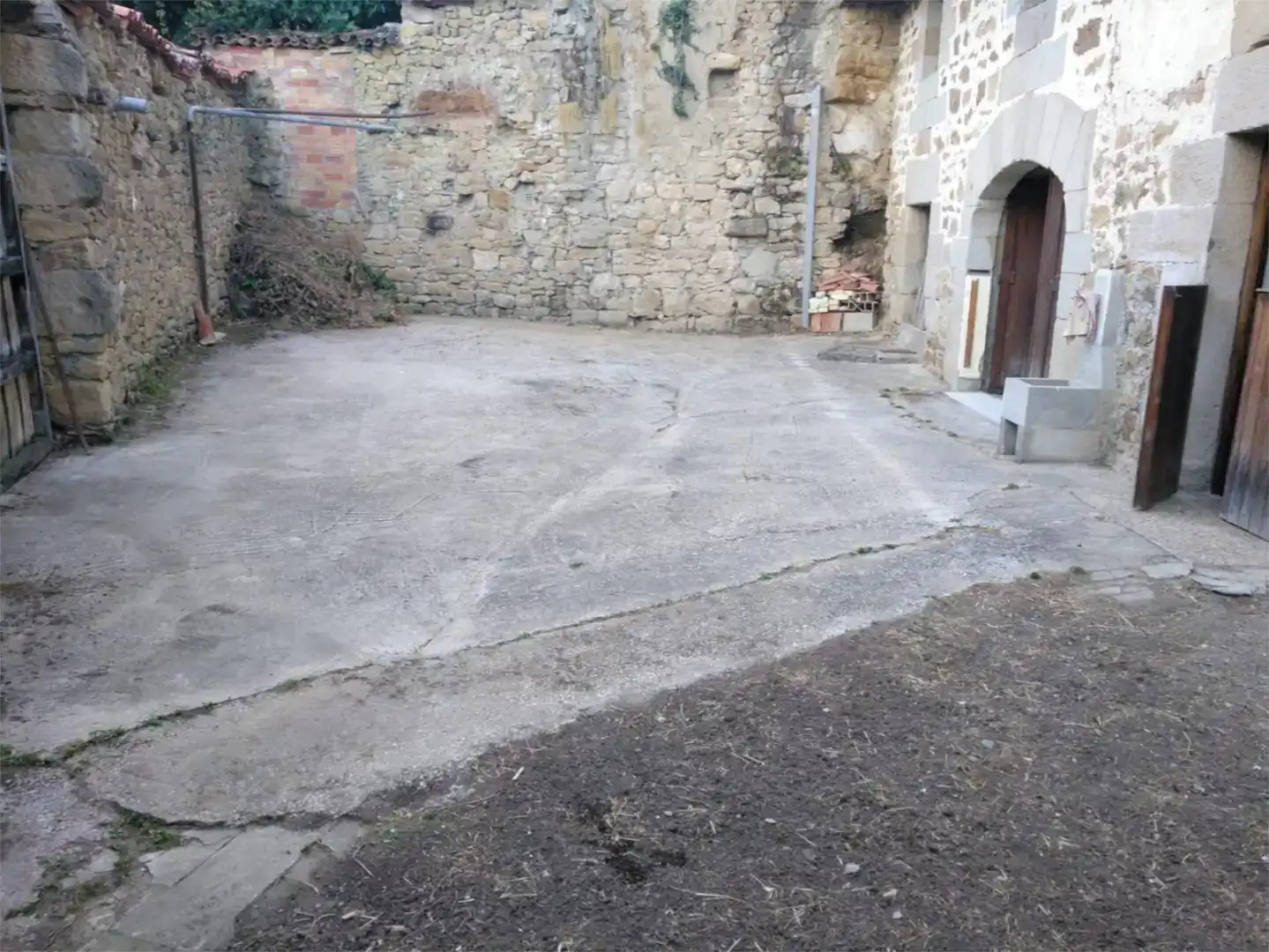 Aparcament de Pis en venda en Valle de Zamanzas amb Jardí privat, Traster i Moblat