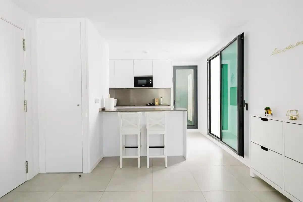Flat with terrace for sale in Avenida Fuengirola, imagen 16