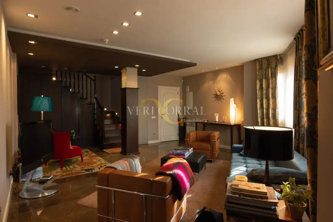 Duplexes for sale in Calle Ingeniero Marquina, Parque San Francisco - Uría