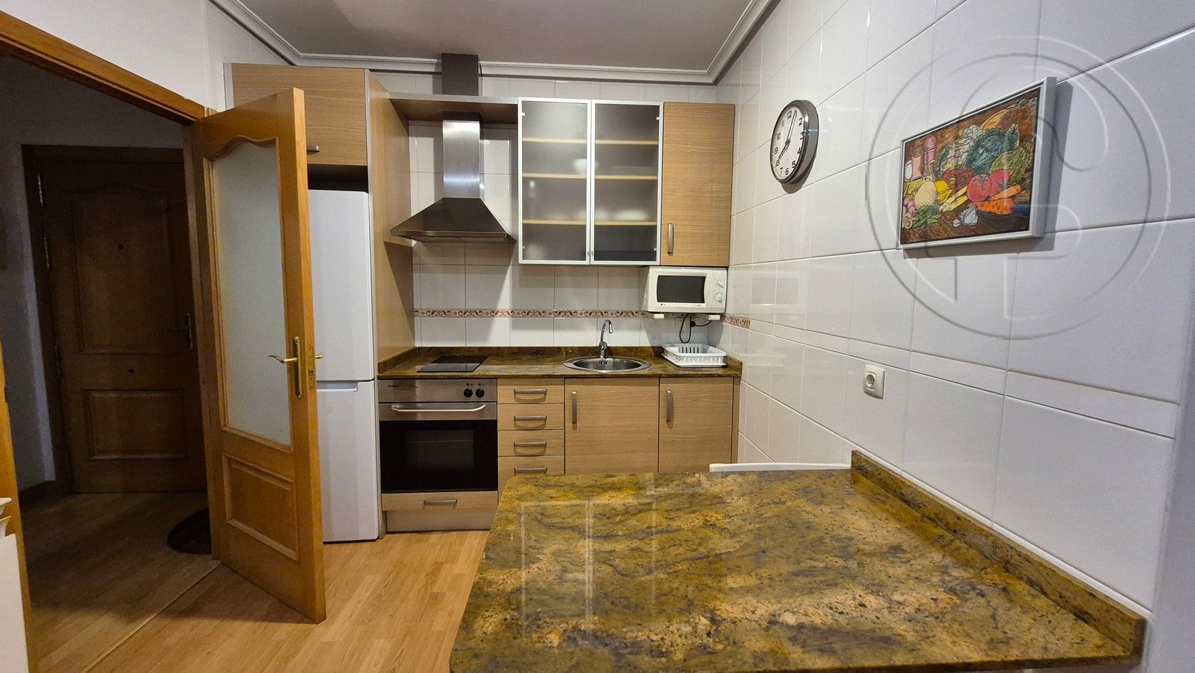 Cuina de Apartament de lloguer en Santander amb Calefacció, Moblat i Forn