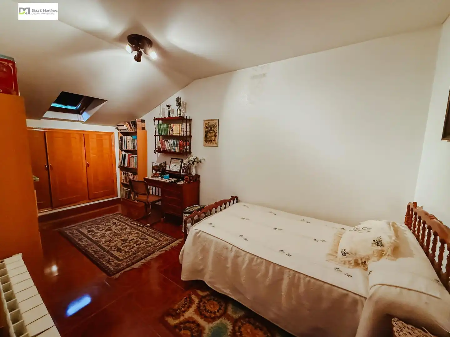 Bedroom of Houses for sale in Cacabelos  with Parquet flooring