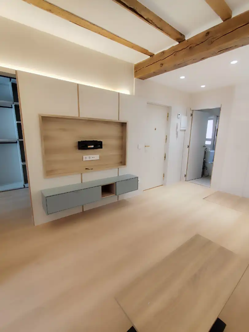Sala d'estar de Pis en venda en Burgos amb Parquet