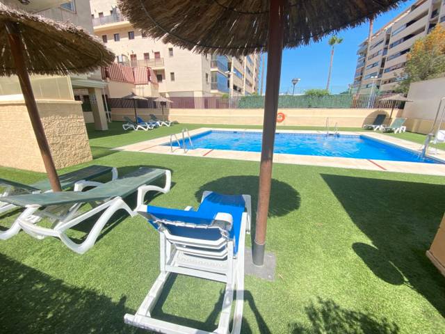 Piso en Alquiler en Calle del Jalón en Martín Carpena - Torre del Río