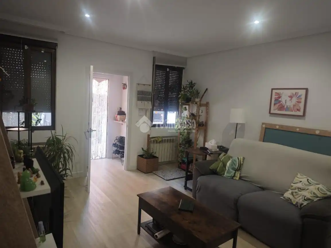 Sala d'estar de Casa o xalet en venda en Madrid amb Calefacció i Piscina