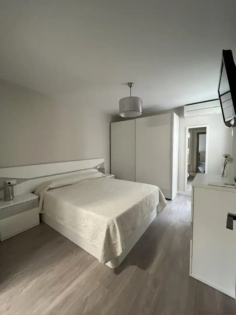Habitación de Piso de alquiler en Almería con Aire acondicionado, Calefacción y Amueblado