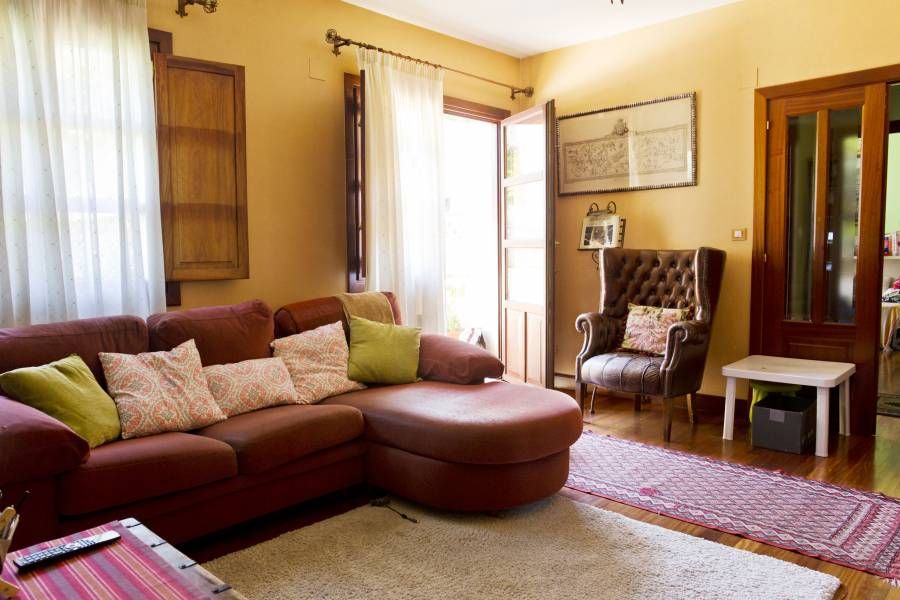 Sala d'estar de Casa o xalet en venda en Bilbao  amb Calefacció, Jardí privat i Terrassa